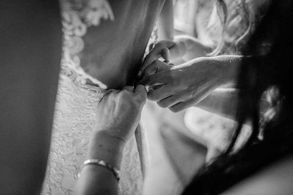 Woodinville Weddings at JM Cellars: Mika and Huw's Elegant Winery Wedding (35)