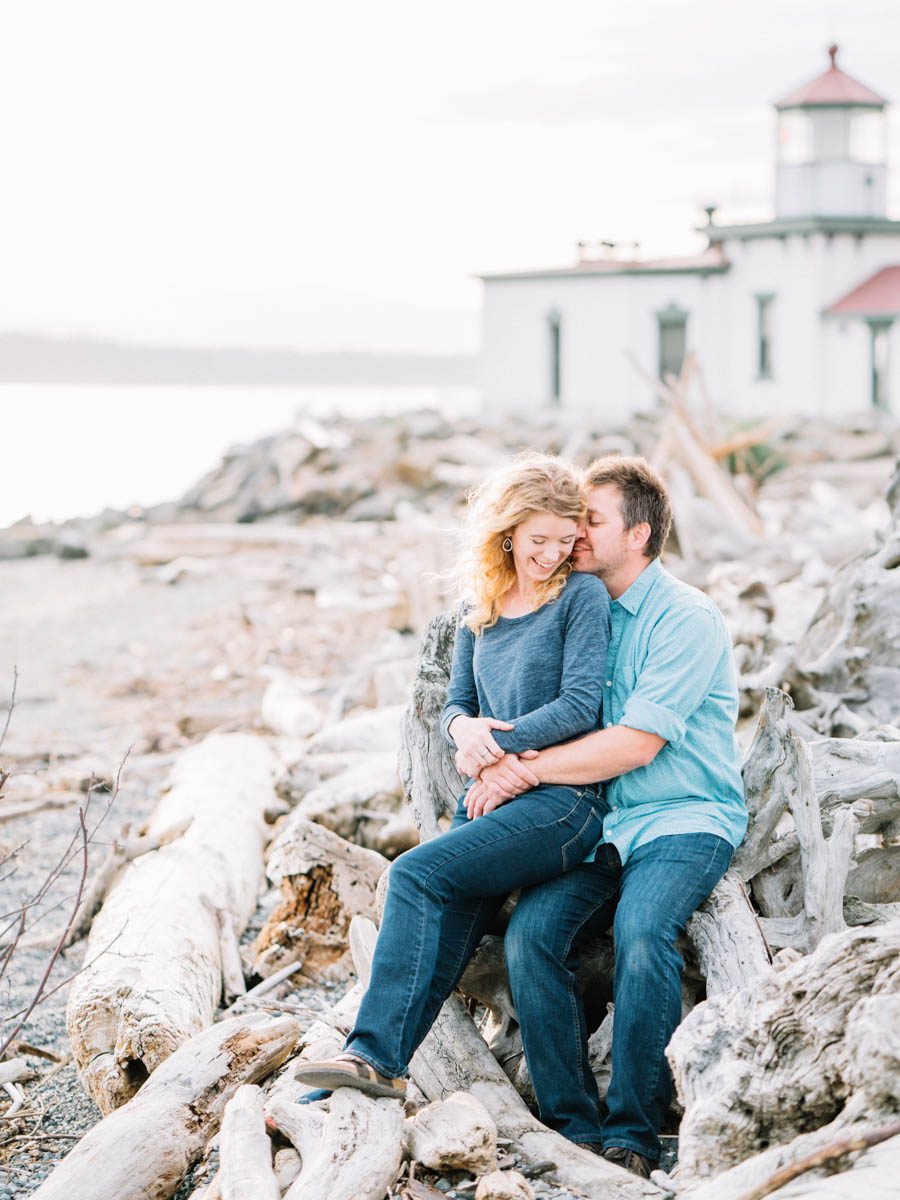 Seattle engagement photos at Discovery Park