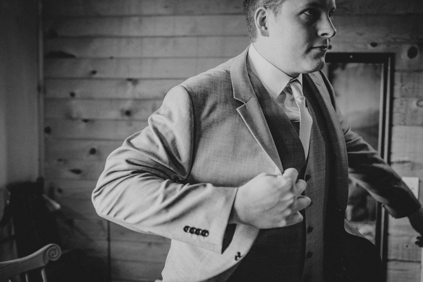 Katie and Joe DeLille Cellars Wedding by Seattle Wedding Photographer Jennifer Tai (15)