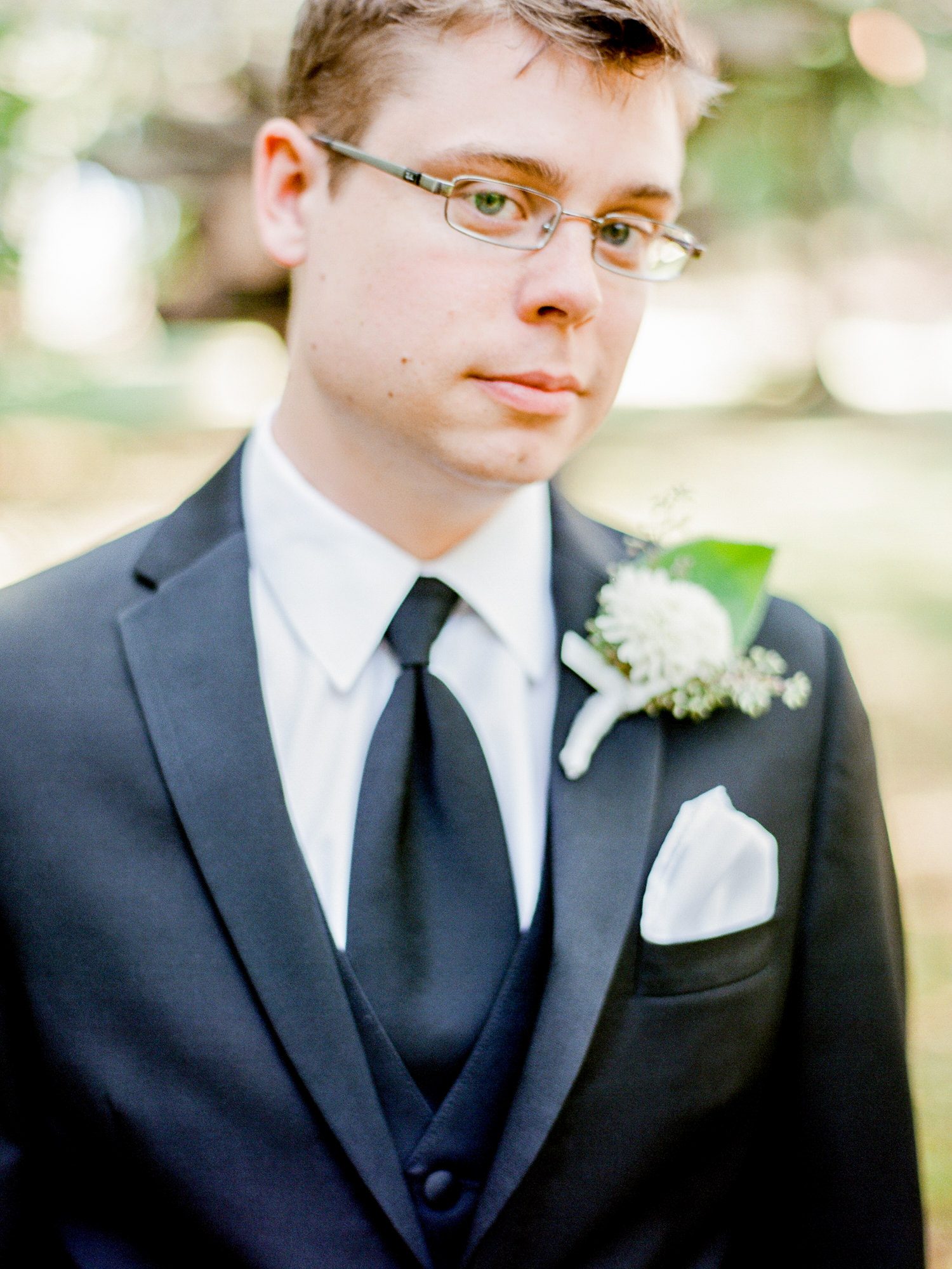 Graeme right before he sees KAtherine for their First Look at Kingston House, WA