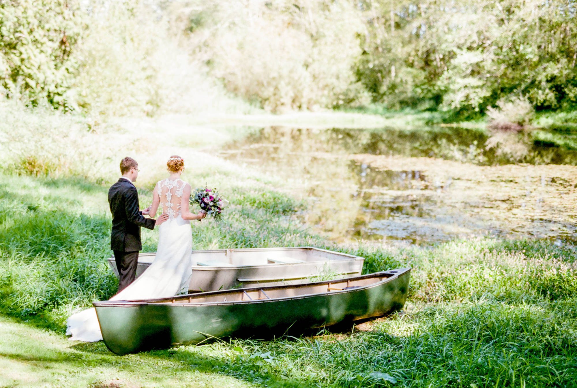 Katherine and Graeme having their professional wedding portraits taken at Kingston House, a wedding venue in Kingston, WA. September 2016.