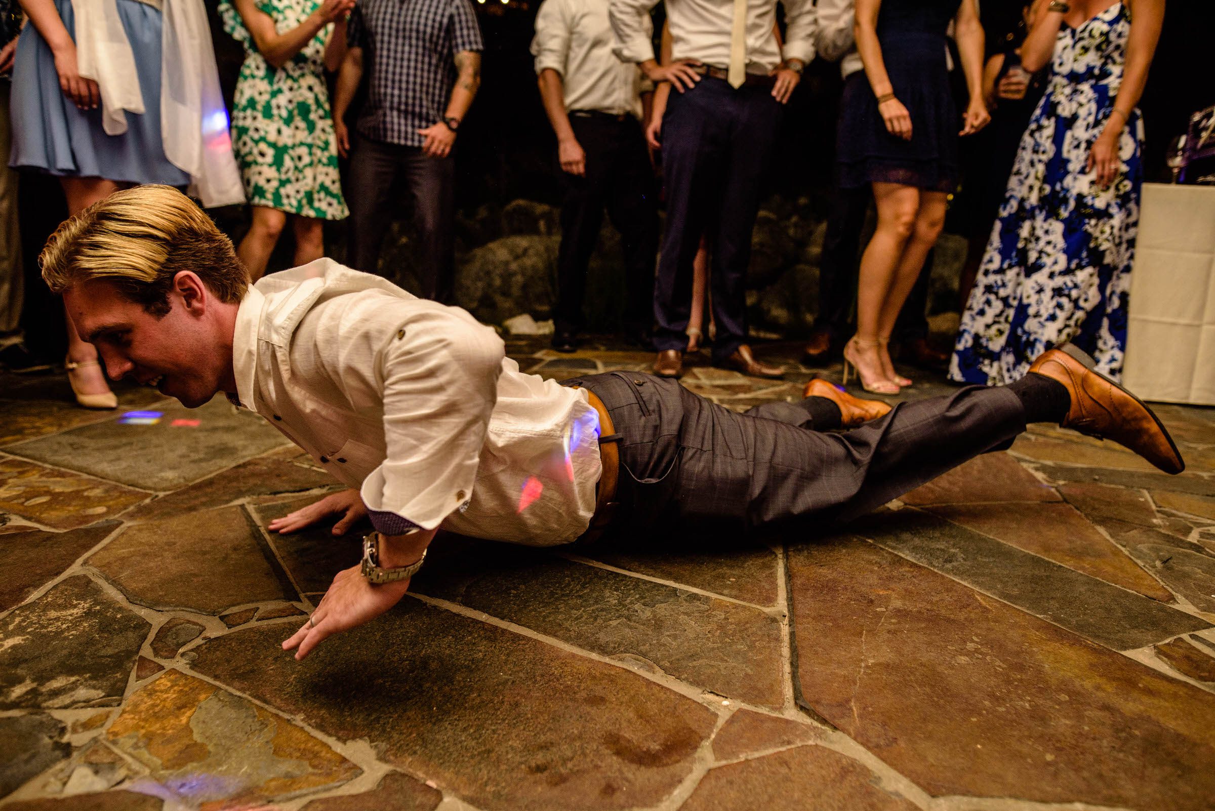 Romantic Tsillan Cellars Summer Wedding (7)