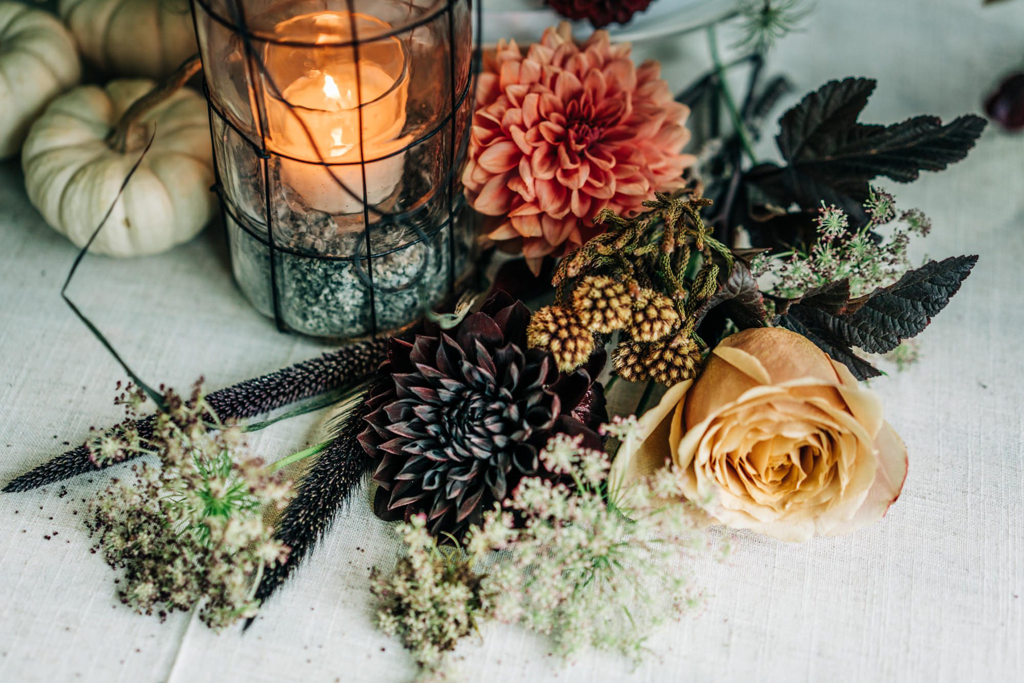 Seattle wedding photographers: Fall Wedding at Bella Luna Farms (13)