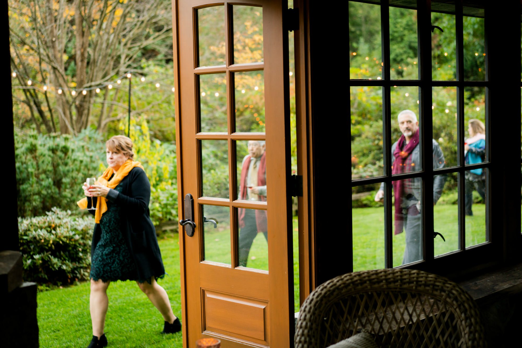 Seattle wedding photographers: Fall Wedding at Bella Luna Farms (10)