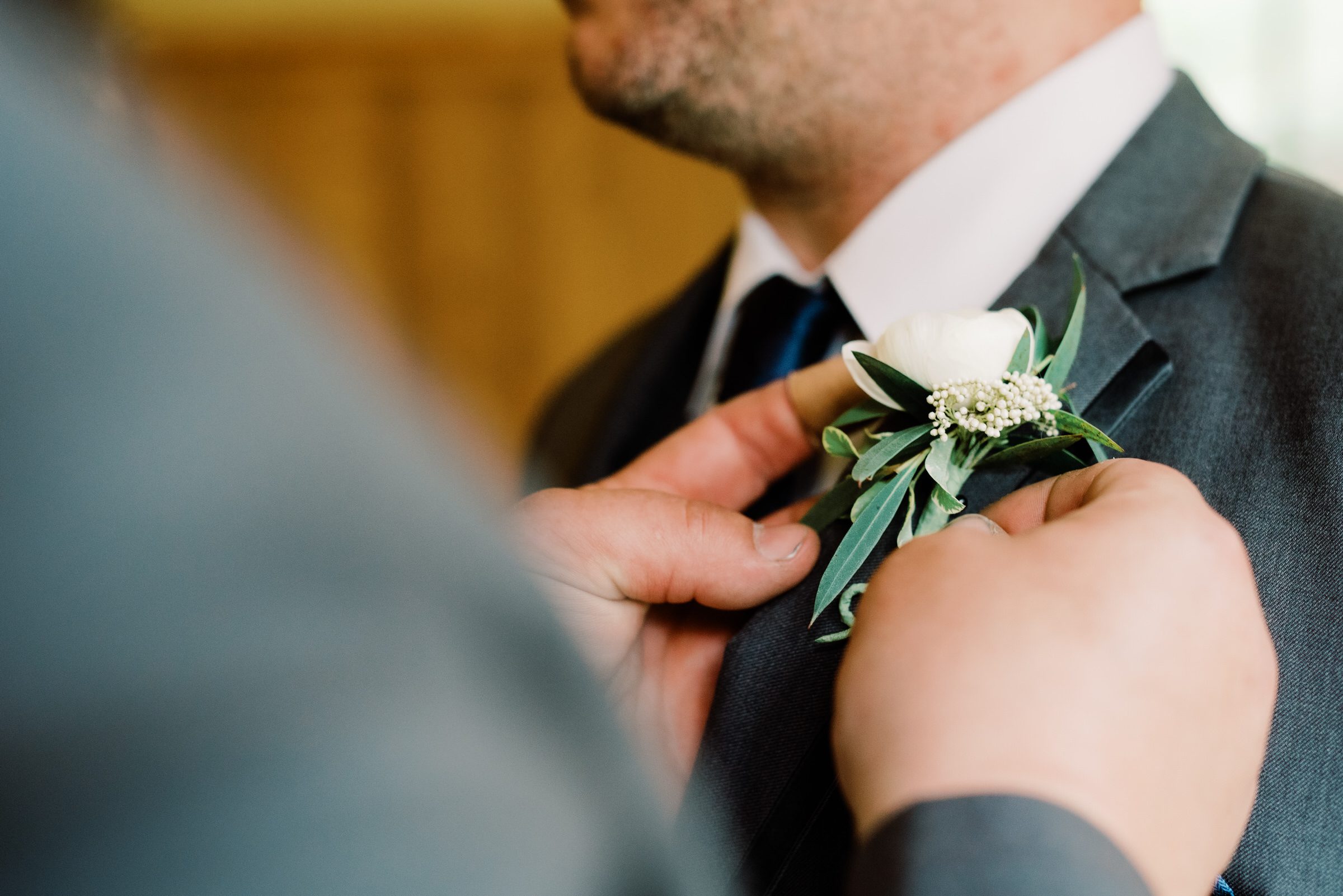 Sleeping Lady Resort weddings: Groom gets ready