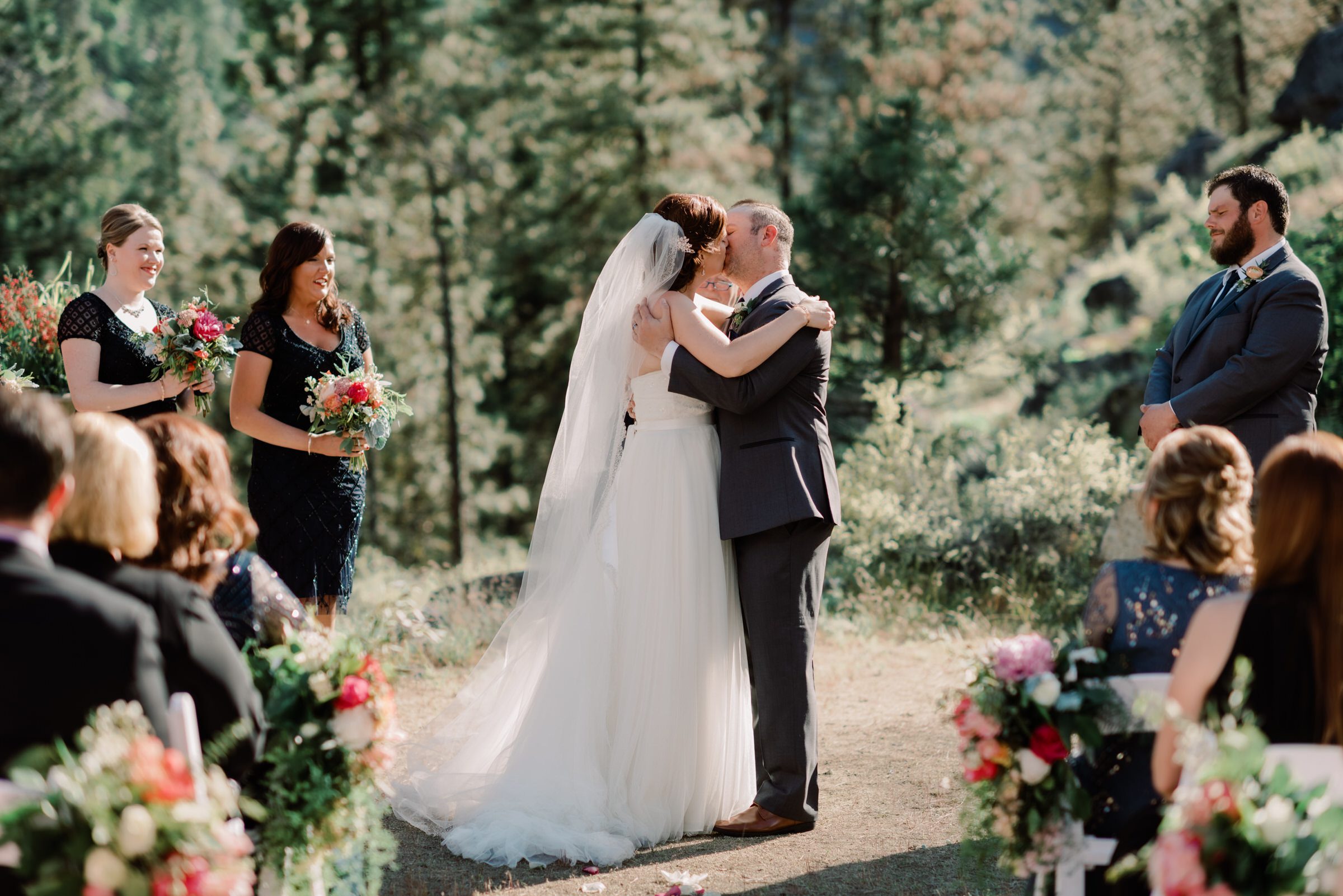 Sleeping Lady Resort weddings: Kristen and Russ' wedding ceremony