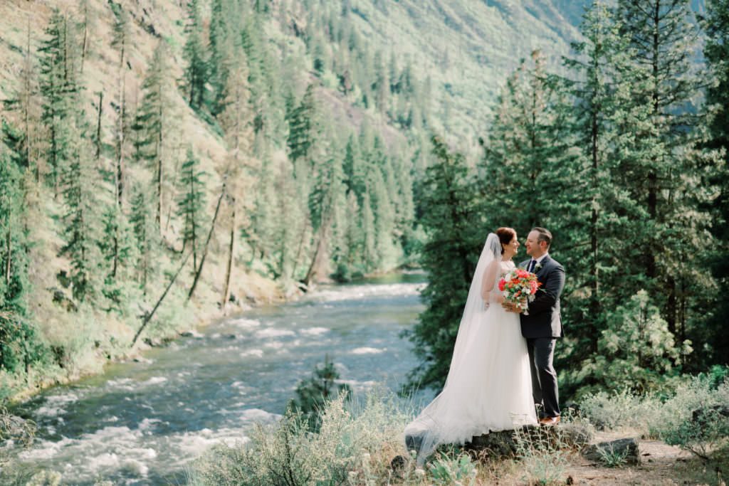 Sleeping Lady Resort weddings: Kristen and Russ wedding portraits