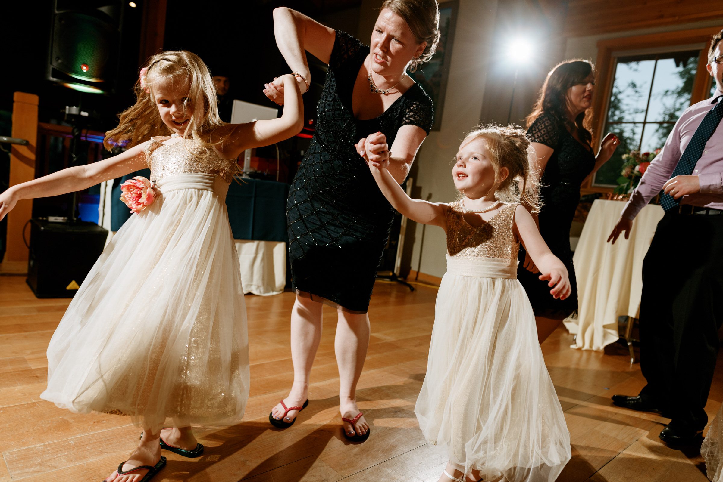 Sleeping Lady Resort wedding reception: Let the party begin!