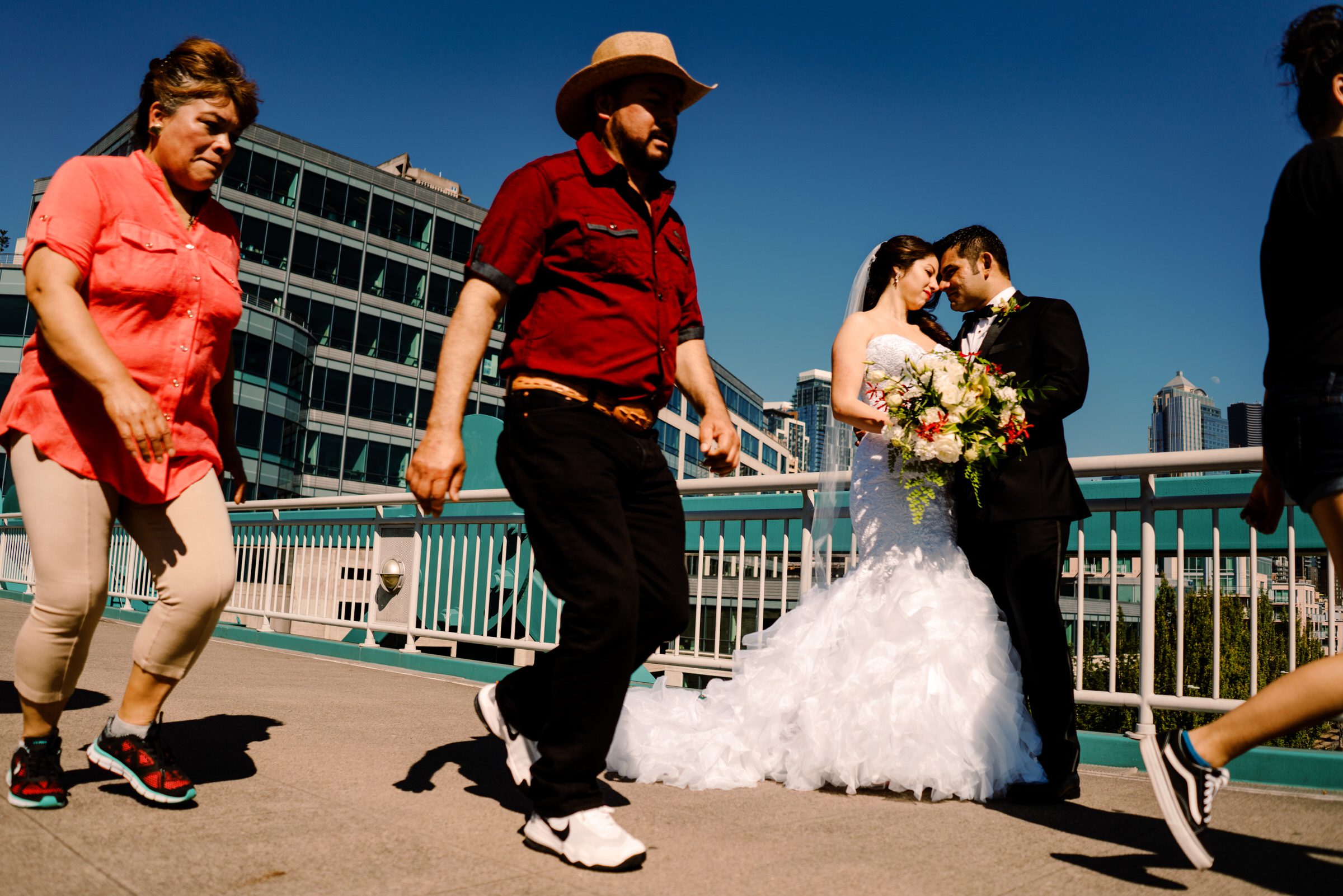 Kelly and Ash Seattle Wedding at Bell Harbor. Photo by Jenn Tai, Seattle Wedding Photographer.