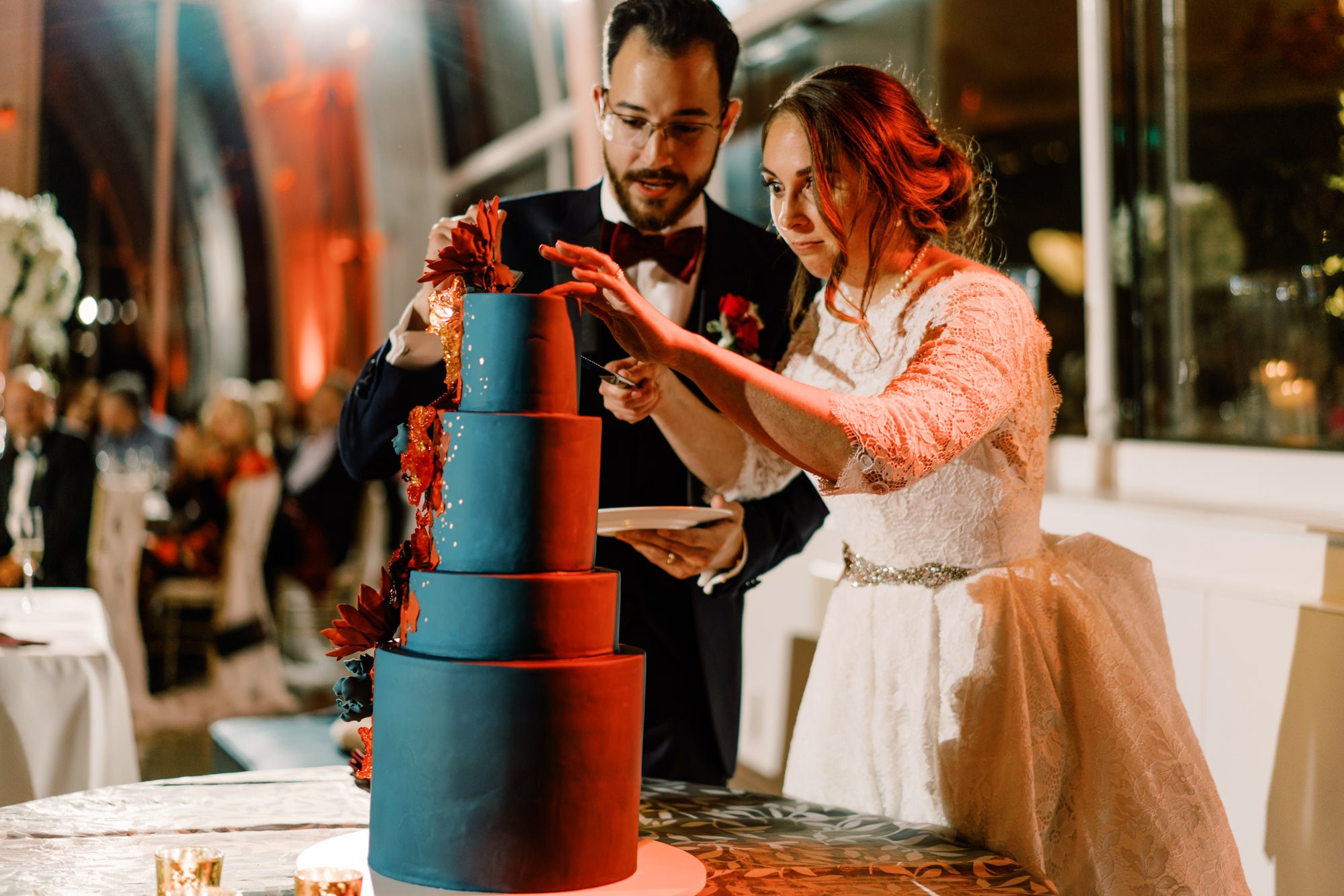 Lauren and Kyle cut their wedding cake