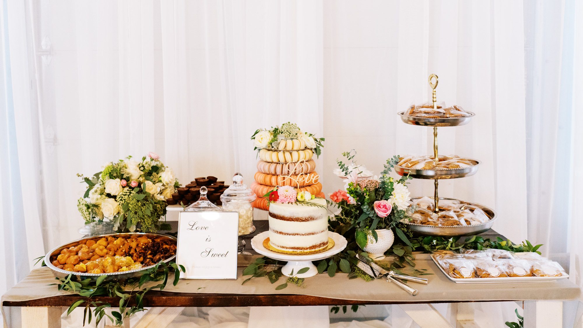 The Metropolist Seattle Weddings: Atil Design