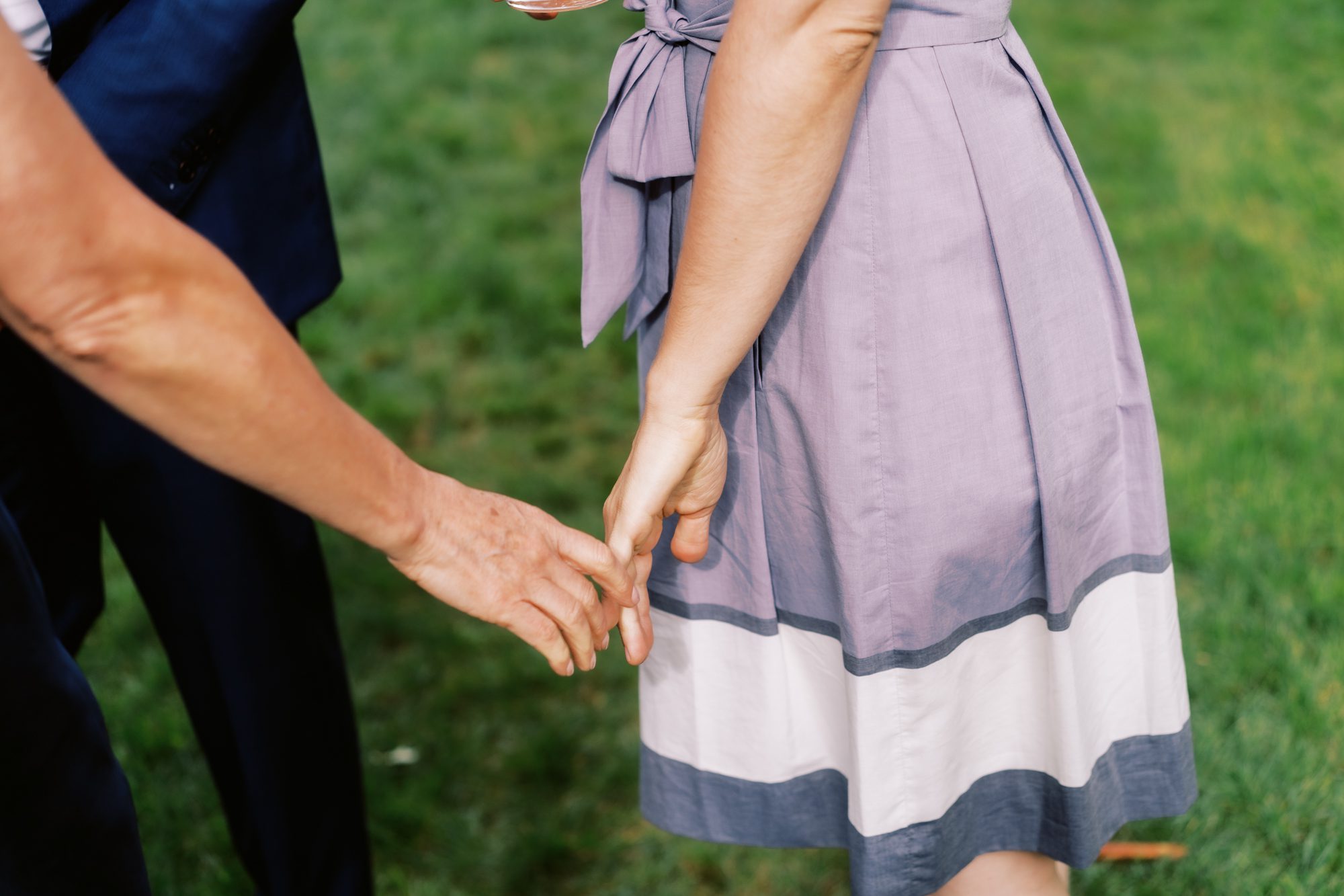 Dunn Gardens Weddings: Cocktail hour at Amy and Scott's wedding