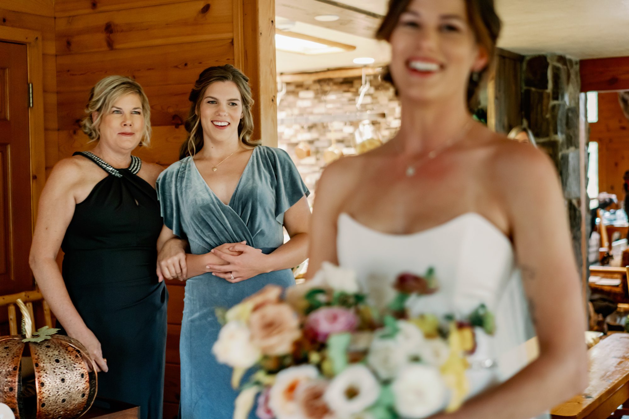 Mountain Springs Lodge weddings: Veronica's mom and sister look on