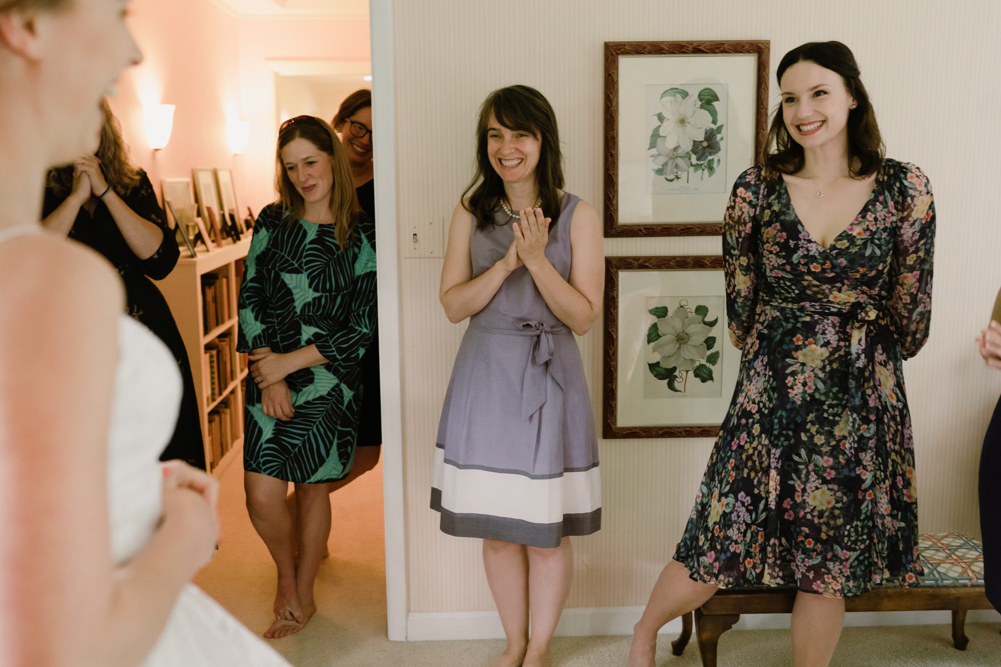 Amy's friends react to her getting dressed