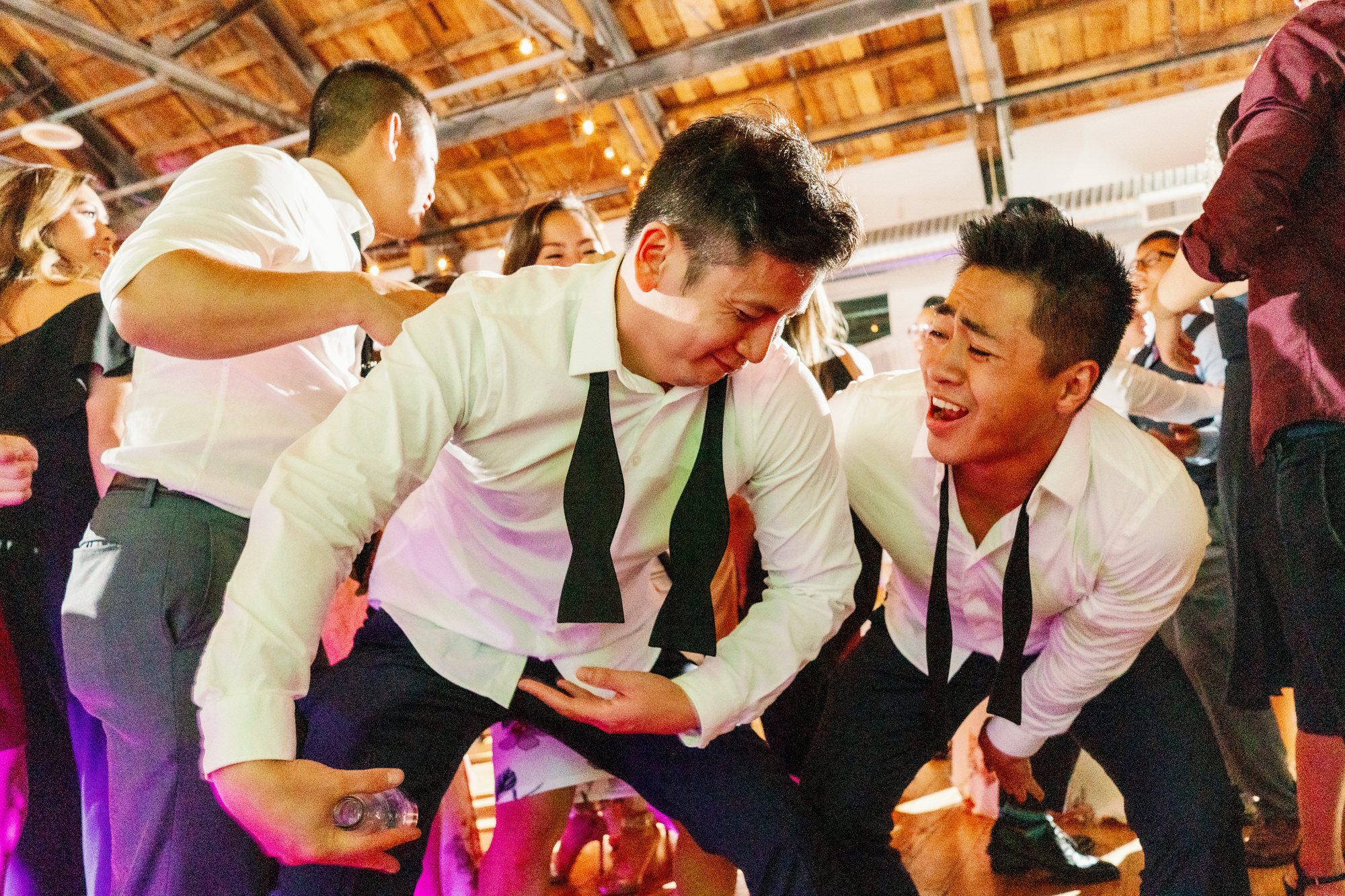 The Metropolist Seattle wedding photographer: Lynda and John party!