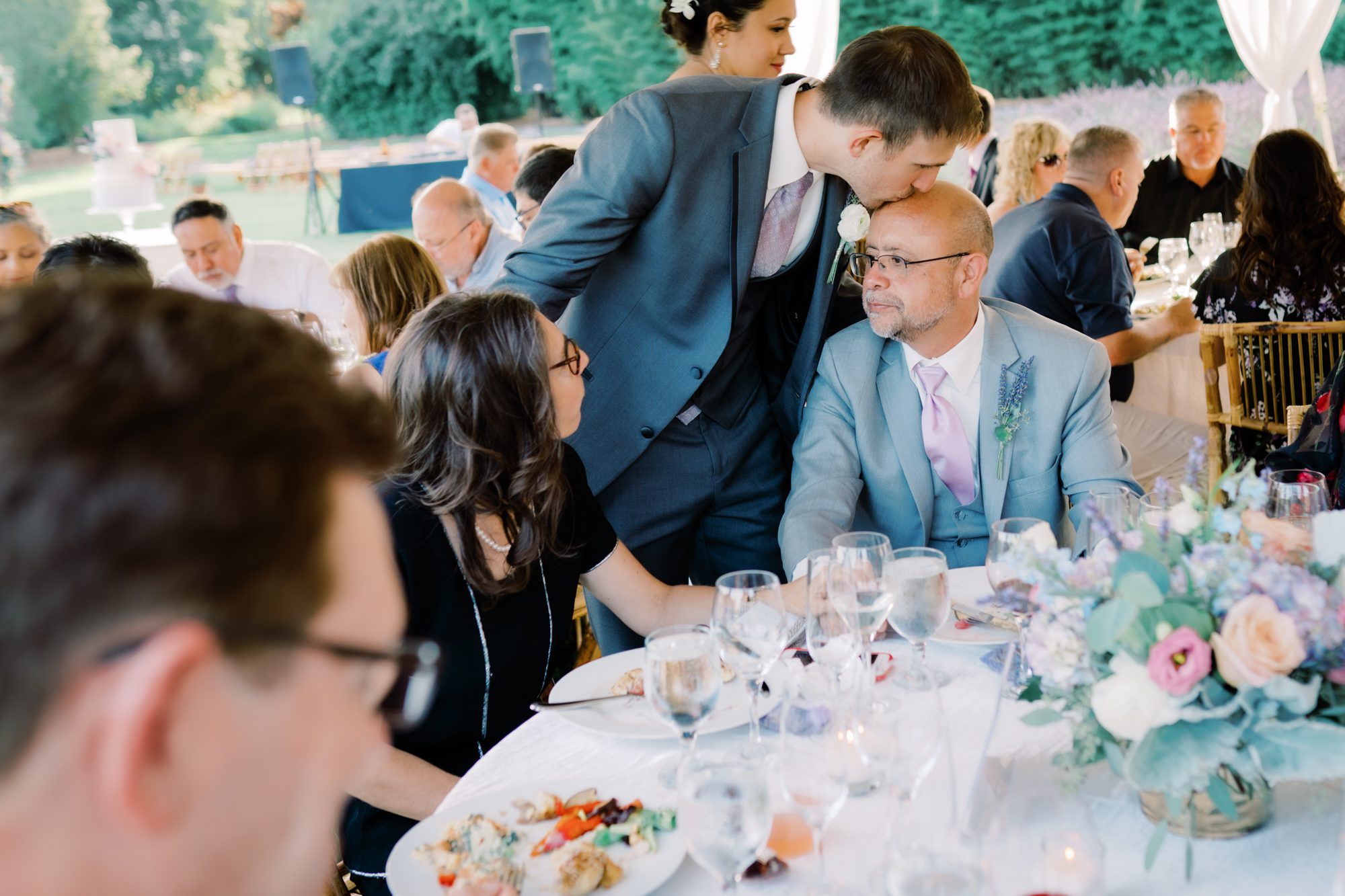 Seattle documentary wedding photographer: Jenn Tai Seattle documentary wedding photographer: Jenn Tai