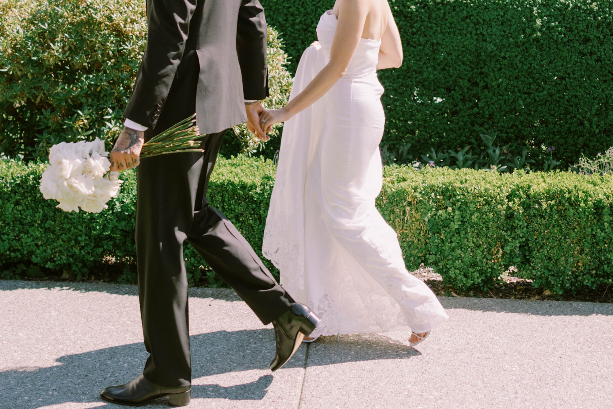 Alexa and Peter's wedding portraits by Belle Chapel at Snohomish, WA