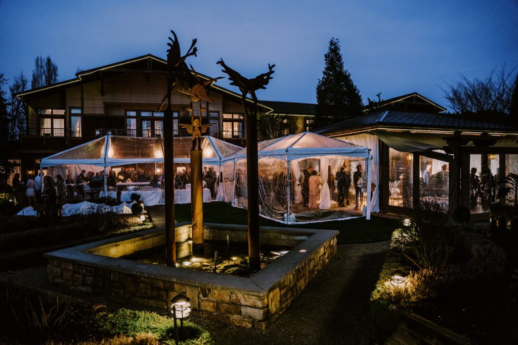 All white wedding decor at Willows Lodge in Woodinville WA, by Pink Blossom Events