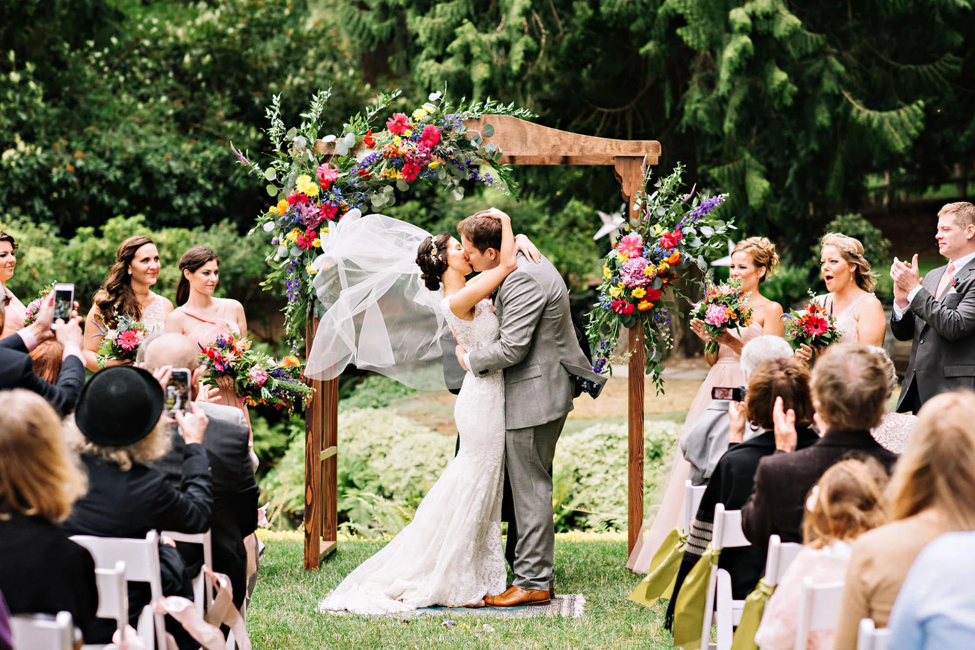Chateau Lill Seattle wedding venue in Woodinville shot by Seattle wedding photographers JENN TAI & Co