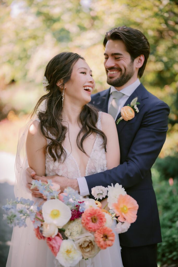 PNW bride and groom wedding portrait by Seattle wedding photographer JENN TAI